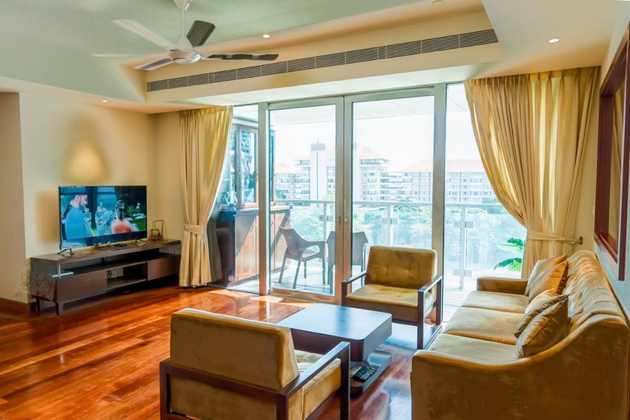 Brand New Water Front Luxury Cinnamon Suites Apartment In Heart Of Colombo City Exterior photo
